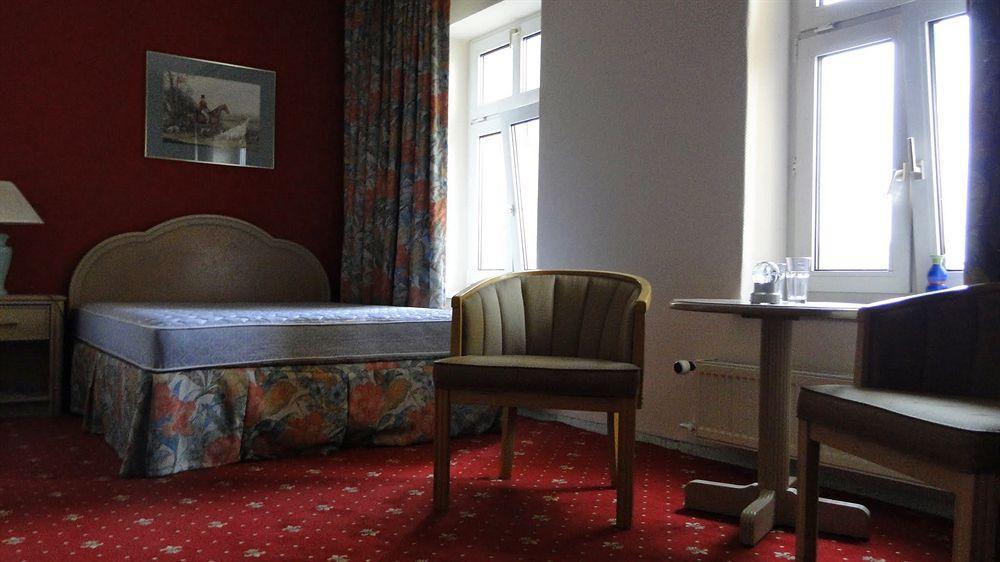 Hotel Dallgow Buitenkant foto