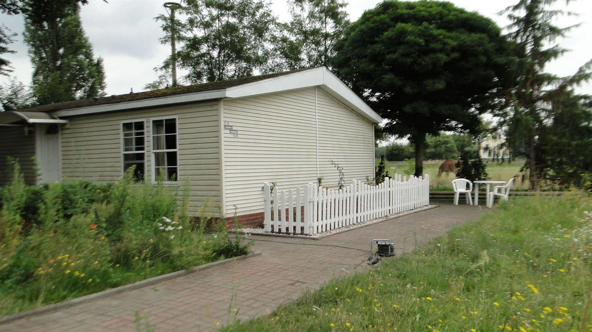 Hotel Dallgow Buitenkant foto