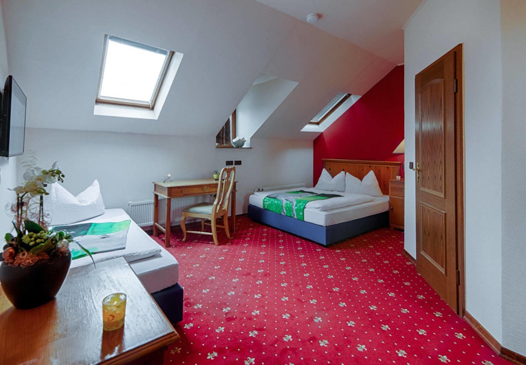 Hotel Dallgow Buitenkant foto