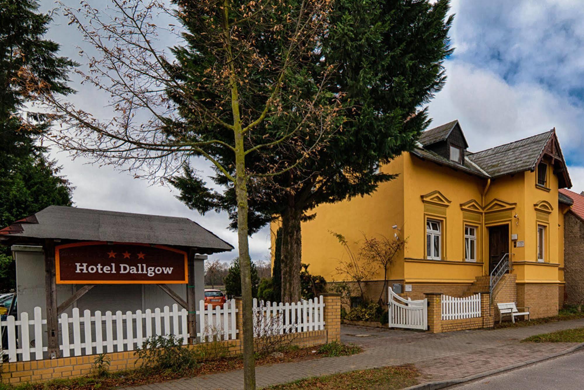 Hotel Dallgow Buitenkant foto