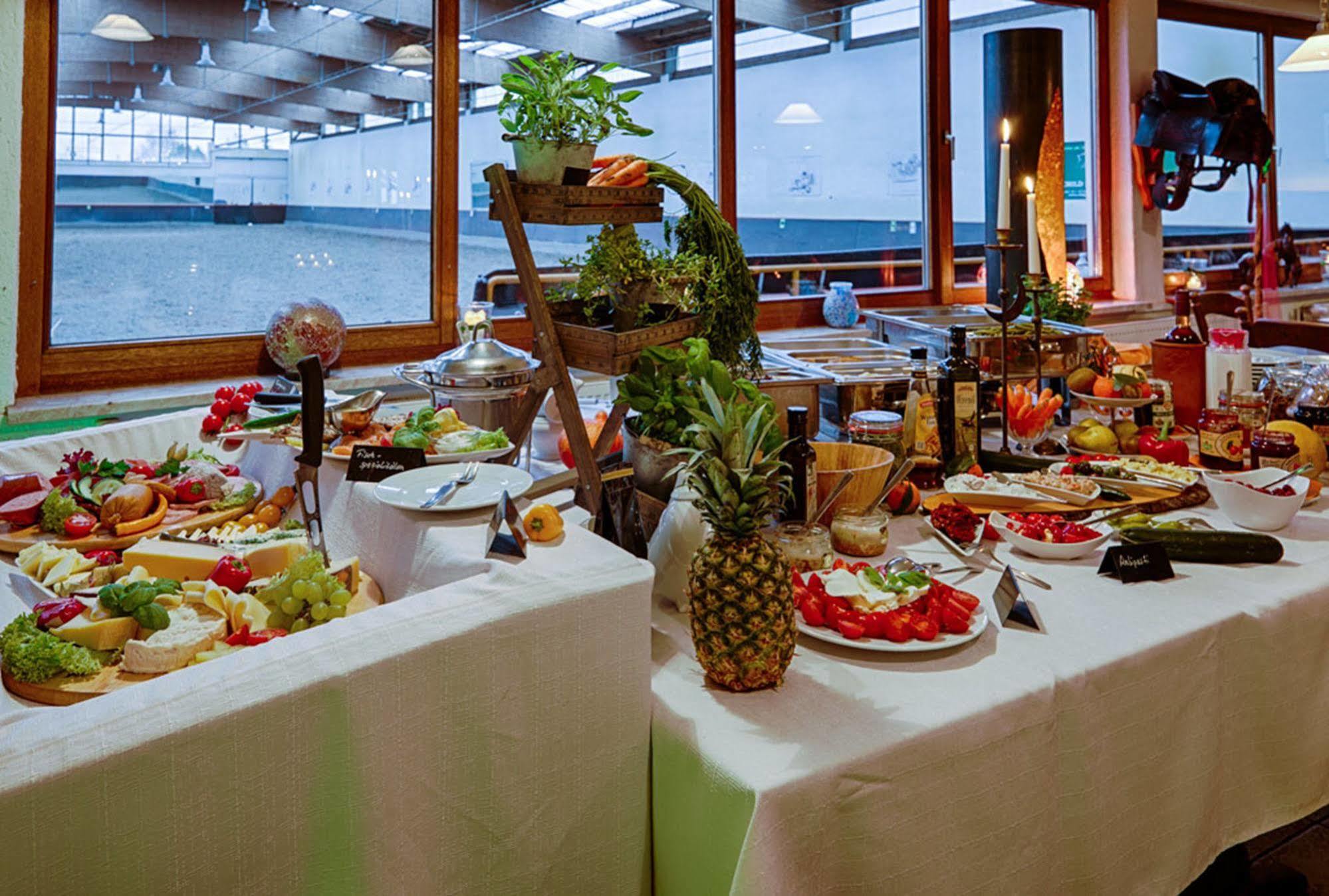 Hotel Dallgow Buitenkant foto